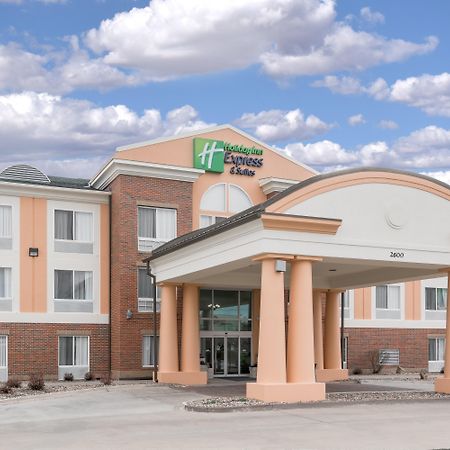 Holiday Inn Express Hotel & Suites Ames By Ihg Exterior foto