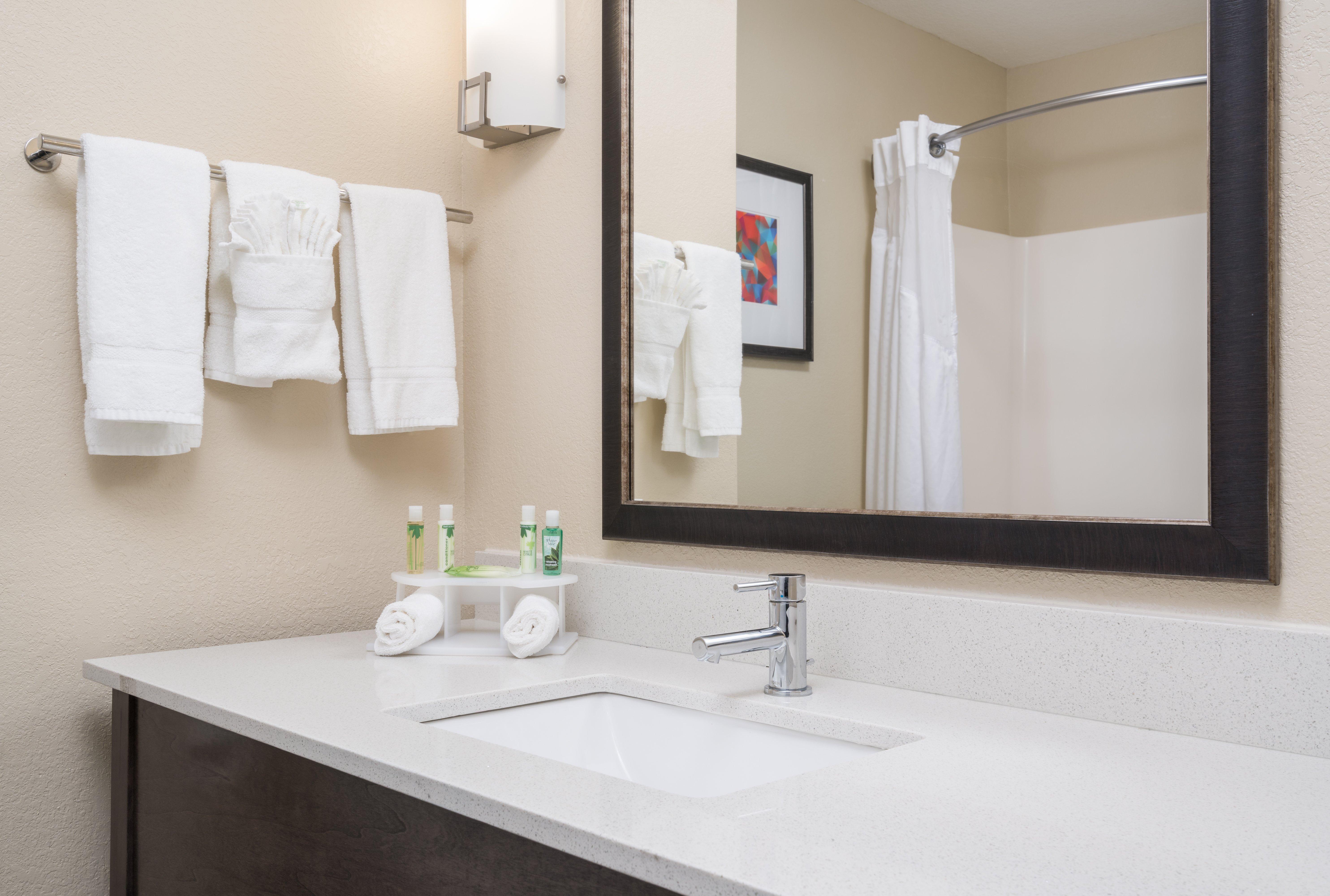 Holiday Inn Express Hotel & Suites Ames By Ihg Exterior foto