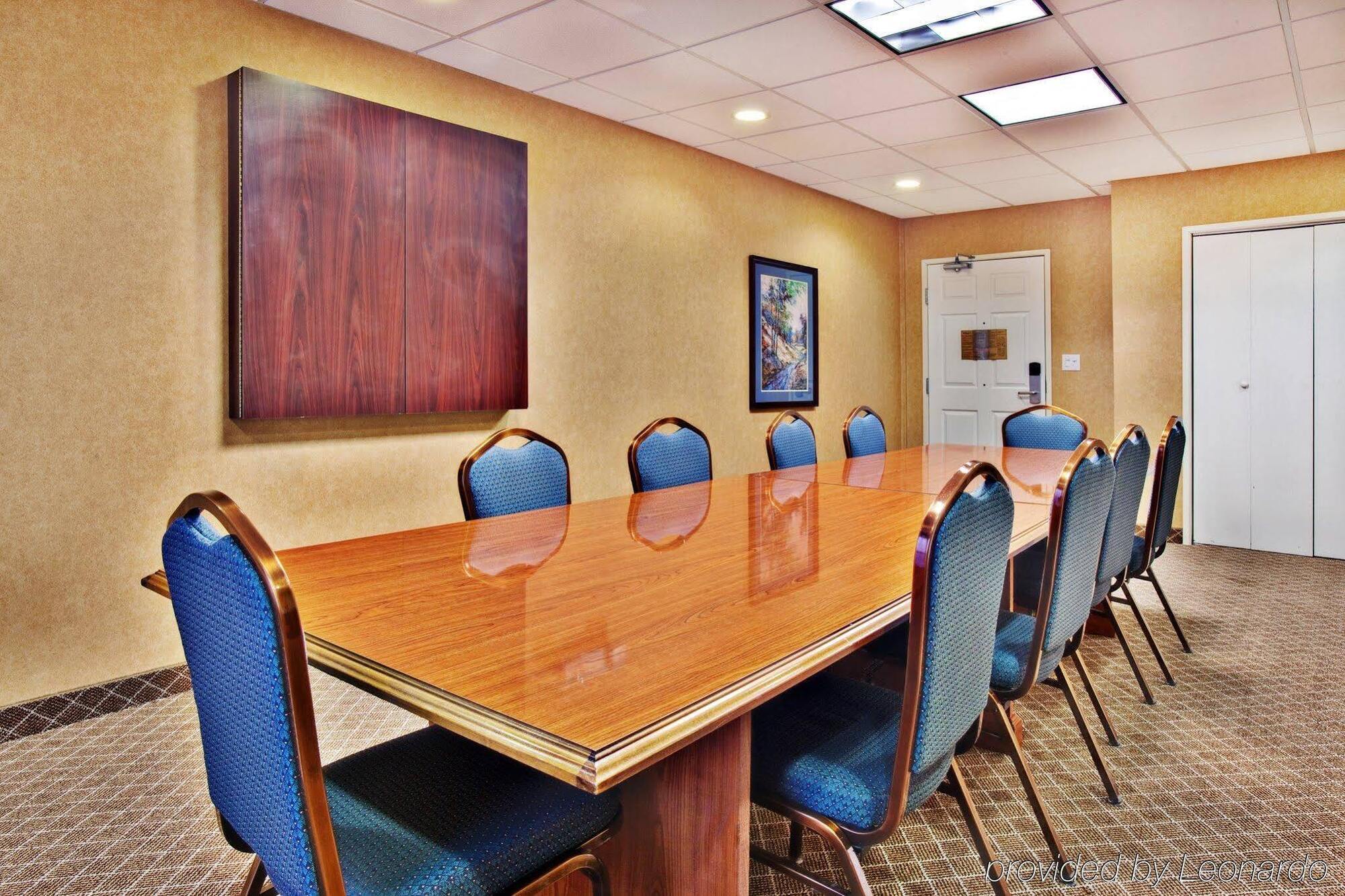 Holiday Inn Express Hotel & Suites Ames By Ihg Exterior foto